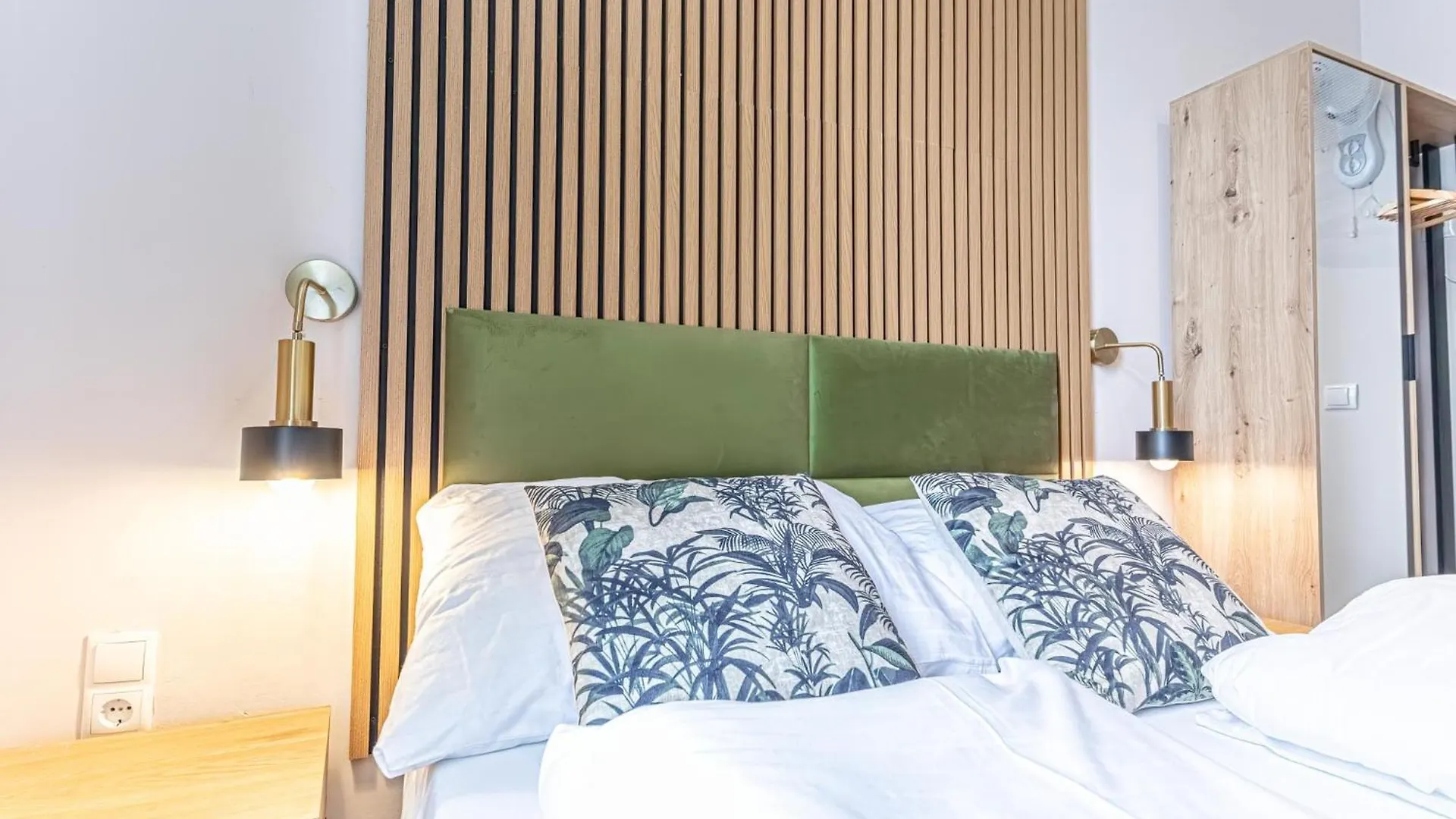 Wiener Stadthalle Boutique Rooms - Ideal For Couples Apartment Vienna
