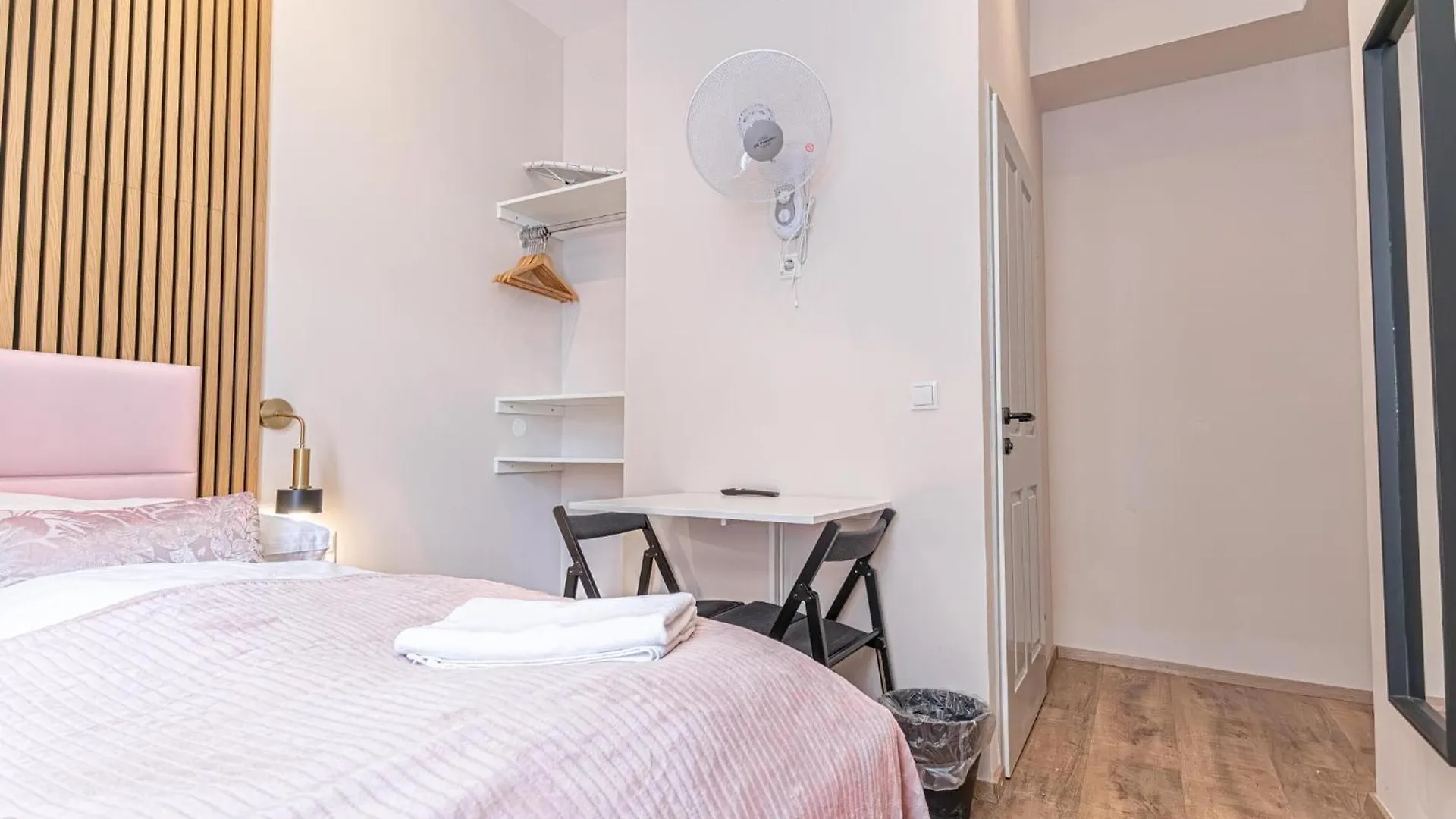 Apartment Wiener Stadthalle Boutique Rooms - Ideal For Couples