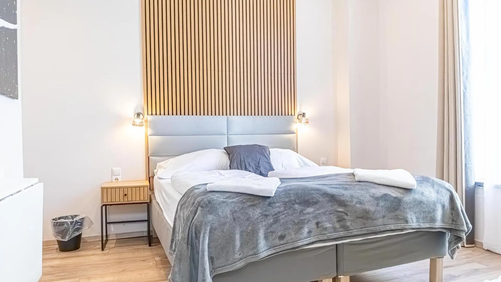 Wiener Stadthalle Boutique Rooms - Ideal For Couples 0*, Vienna