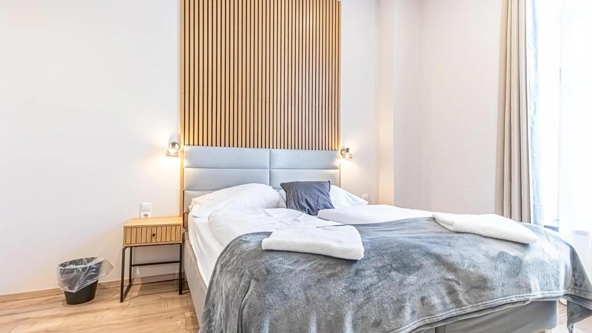 Wiener Stadthalle Boutique Rooms - Ideal For Couples Vienna